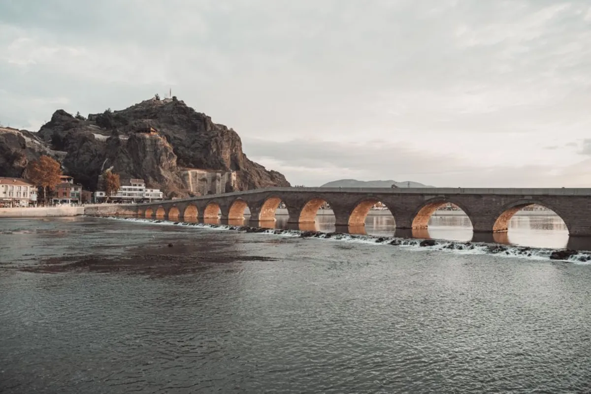 stone bridge